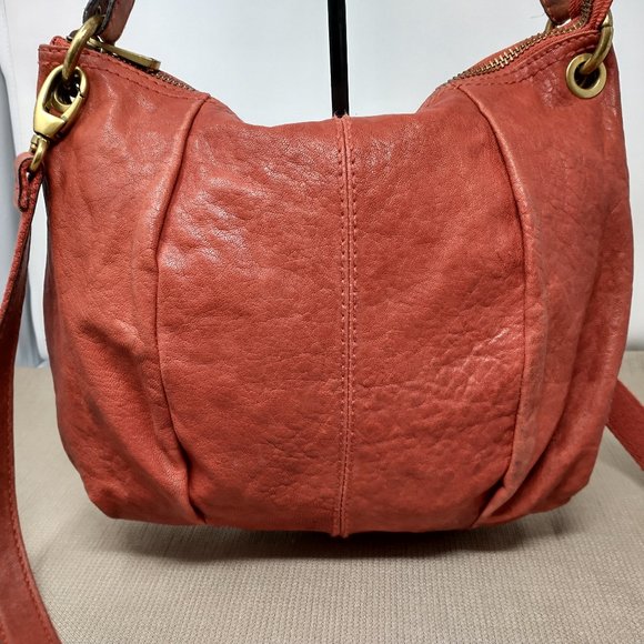 FOSSIL LONG LIVE VINTAGE RED HOBO BAG - Picture 2 of 16